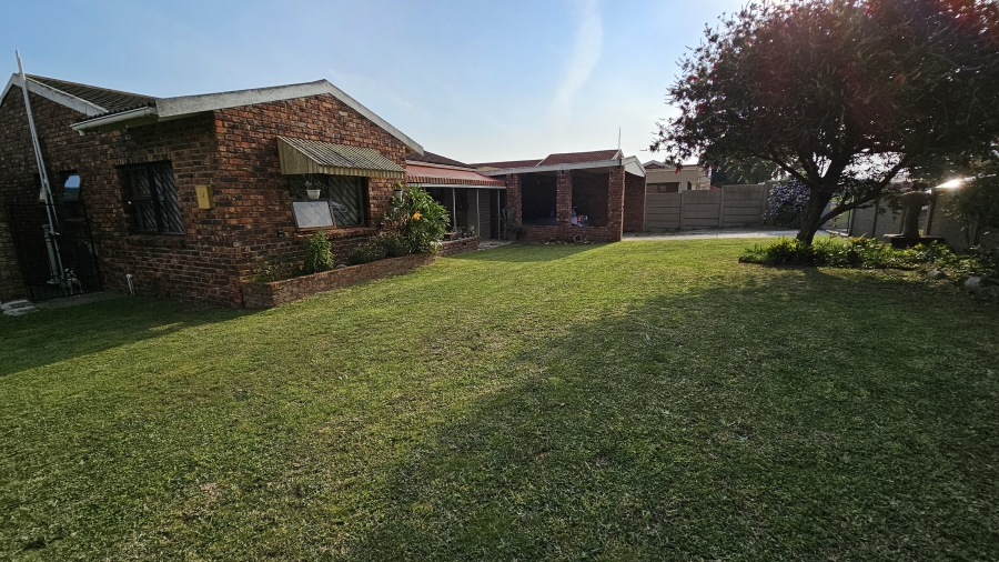 2 Bedroom Property for Sale in Rowallan Park Eastern Cape